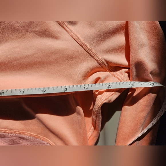 Roxy long sleeve top with see thu work out aeration and thumb holes peach pink S - Picture 15 of 16